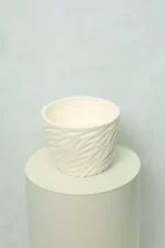 گلدان سرامیک برگی سایز متوسط رنگ سفید(داستر)